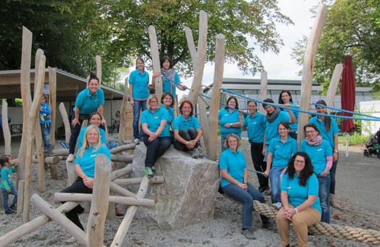 Das Börsenteam mit einigen seiner fleißigen Helferinnen